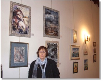 Paola Sena, durante la mostra a Castelvecchio (Verona)